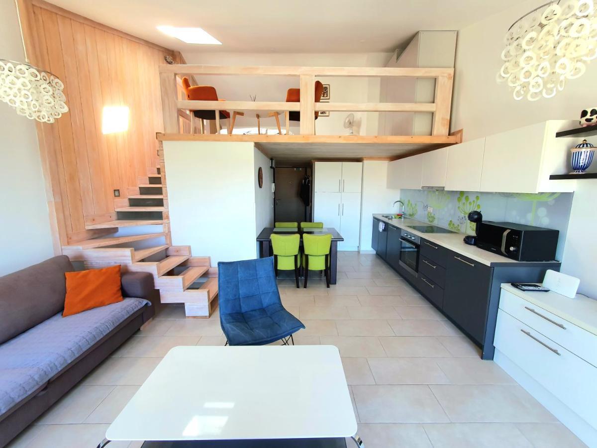 Apartman 21 Umag Buitenkant foto